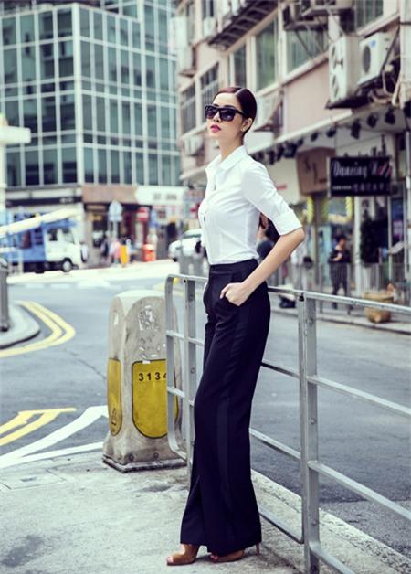 Hotgirl Kỳ Hân có chuyến du lịch Thượng Hải để nạp năng lượng, trước khi tham gia một dự án phim truyền hình. Với chiều cao 1m78, chân dài nổi bật trên đường phố Trung Quốc.