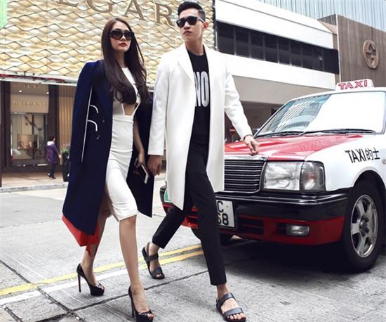 Hai người mẫu Linh Chi và Võ Cảnh cũng có mặ trong chuyến đi Hong Kong lần này. Cả hai ăn vận sành điệu thân mật dạo chơi, mua sắm ở các trung tâm thương mại lớn tại đây.