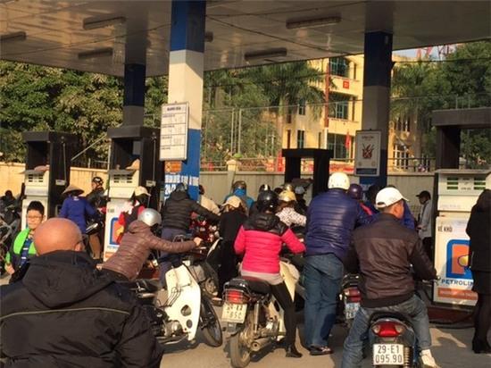 Ngày cuối năm: Rửa xe, làm đẹp đua nhau “chặt chém” Ngày cuối năm: Rửa xe, làm đẹp đua nhau “chặt chém”