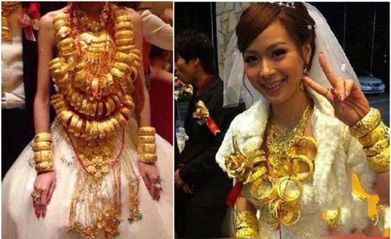 Những cô dâu vàng chỉ trực gãy cổ vì đeo quá nhiều của hồi môn trên người - Ảnh 10. Những cô dâu vàng chỉ trực gãy cổ vì đeo quá nhiều của hồi môn trên người - Ảnh 10.