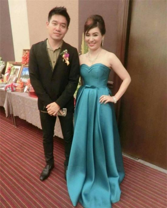 Đi phẫu thuật thẩm mỹ bị bác sĩ để quên băng gạc trong bụng 0 Đi phẫu thuật thẩm mỹ bị bác sĩ để quên băng gạc trong bụng 0