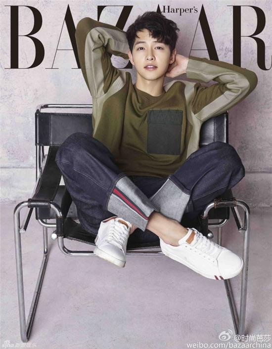 Đại úy Song Joong Ki lại hút hồn bởi vẻ điển trai trong loạt hình ảnh mới - Ảnh 2. Đại úy Song Joong Ki lại hút hồn bởi vẻ điển trai trong loạt hình ảnh mới - Ảnh 2.