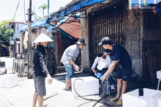 Những xóm trọ nghèo giữa trời 40 độ, hầm hập như cái lò thiêu! - Ảnh 10. Những xóm trọ nghèo giữa trời 40 độ, hầm hập như cái lò thiêu! - Ảnh 10.