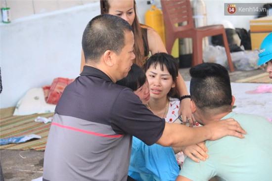 2 chị em tử vong khi tàu chìm: Chuyến đi phần thưởng học sinh giỏi, phút chốc thành chuyến đi tử thần - Ảnh 2. 2 chị em tử vong khi tàu chìm: Chuyến đi phần thưởng học sinh giỏi, phút chốc thành chuyến đi tử thần - Ảnh 2.