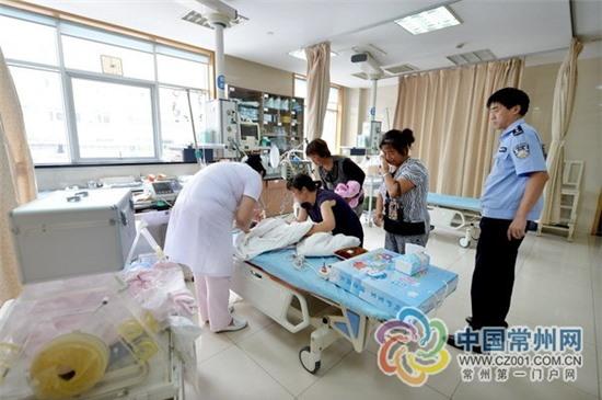 Chồng khóc ngất trước cảnh vợ ném con 6 ngày tuổi xuống ao 1