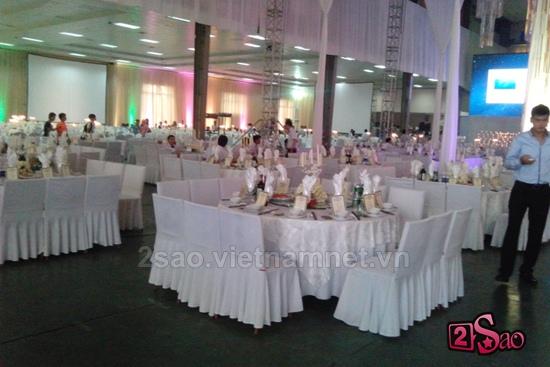 Đặc sắc khăn trải bàn trong đám cưới Ngọc Thạch - 1