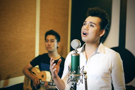 Trung Quân liều lĩnh 'trộn' hit của 4 Diva nhạc Việt