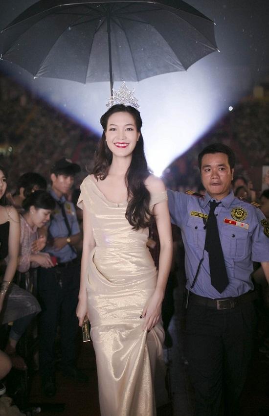 Bắt thóp điểm xấu của các Hoa hậu, Á hậu Việt