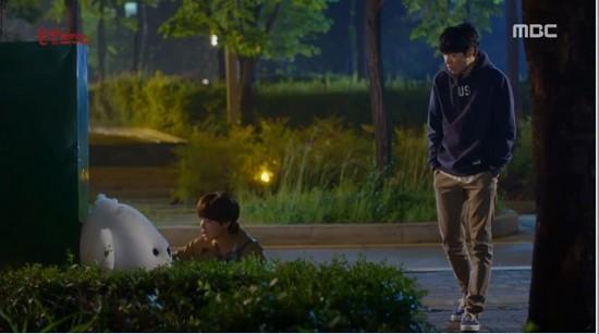 Lucky Romance: Cười 'té ghế' với màn đụng độ của cặp đôi 'trái dấu'