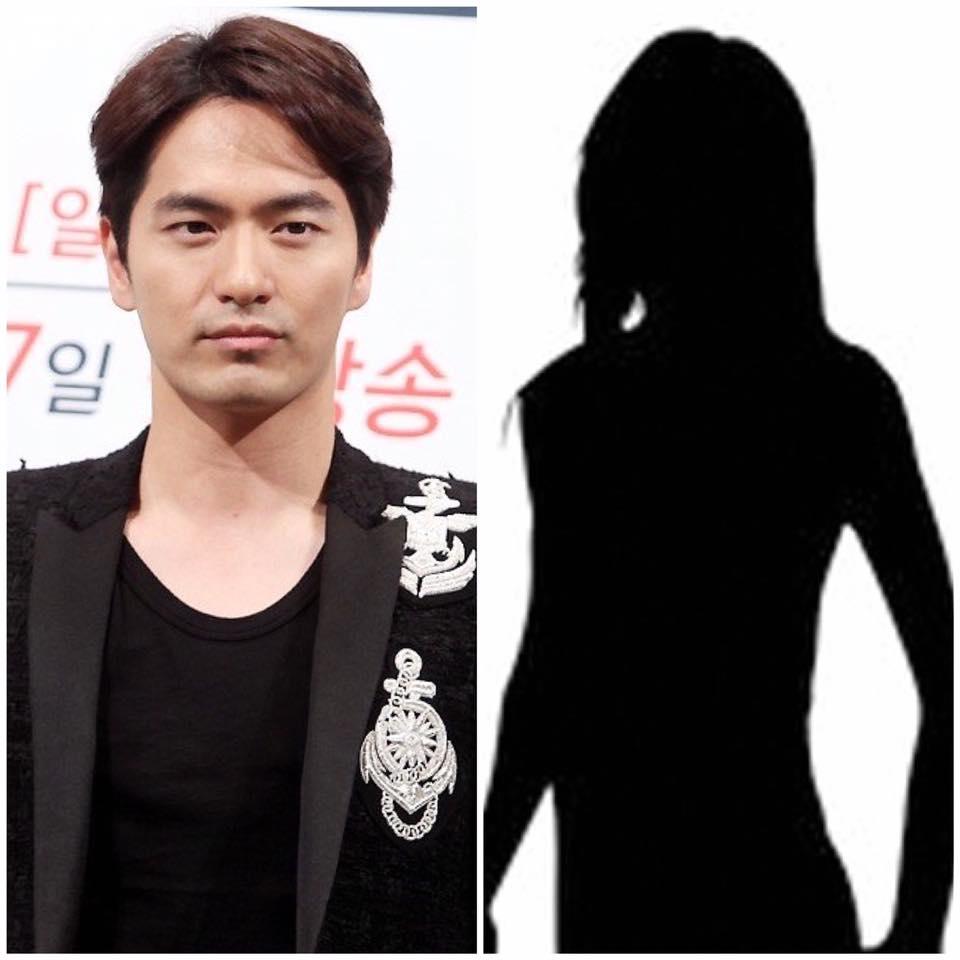 Bị tố cáo cưỡng dâm, Lee Jin Wook vẫn nở nụ cười khi xuất hiện tại đồn cảnh sát - Ảnh 10.