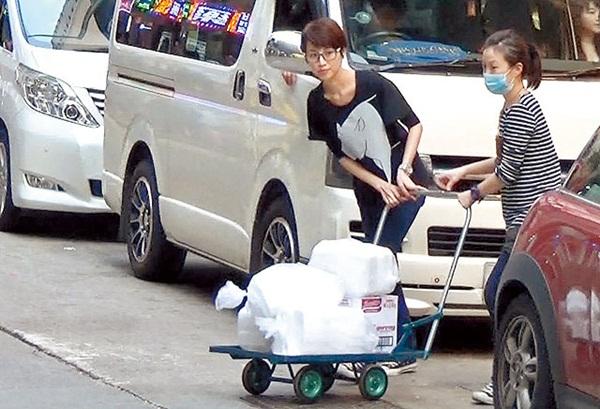 Khi nam vương, hoa hậu Hong Kong vướng cảnh nghèo khó, nợ nần - Ảnh 12. Khi nam vương, hoa hậu Hong Kong vướng cảnh nghèo khó, nợ nần - Ảnh 12.