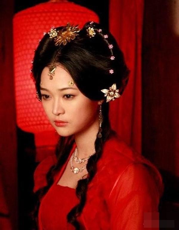 Sao Ỷ thiên đồ long ký: Người thành công rực rỡ, kẻ tụt dốc thảm hại