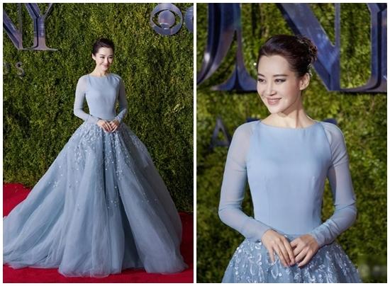 Vẻ đẹp quên tuổi tác của nàng 'Thánh Cô' hoàn mỹ nhất màn ảnh