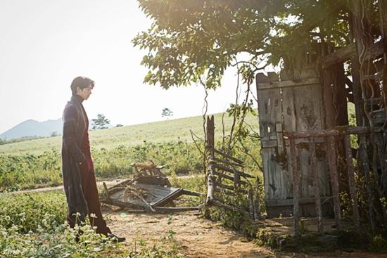 Tài tử 'Train To Busan' hóa yêu tinh trong phim mới của biên kịch 'Hậu duệ mặt trời'