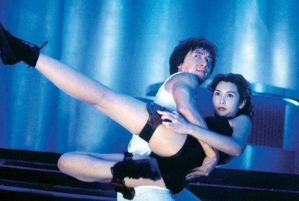 'Nữ thần gợi cảm' màn ảnh Hong Kong thập niên 90 giờ ra sao?