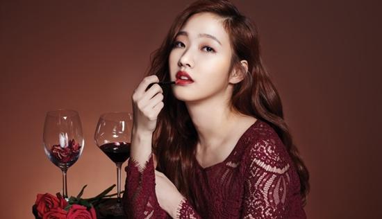 Mỹ nhân phim 'nóng' Kim Go Eun bị biên kịch quấy rối tình dục