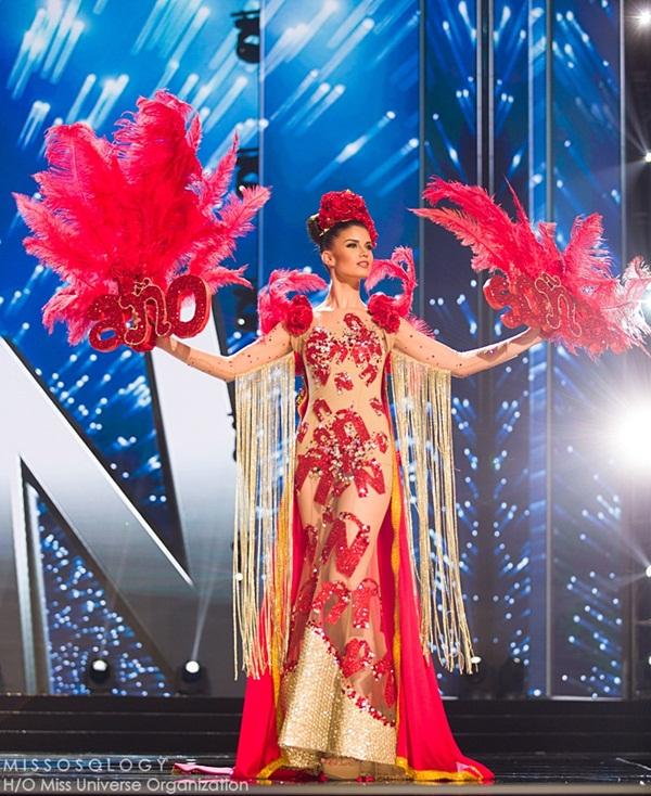 Quốc phục của Lệ Hằng xuất sắc xếp hạng 4 tại Miss Universe 2016 - Ảnh 12