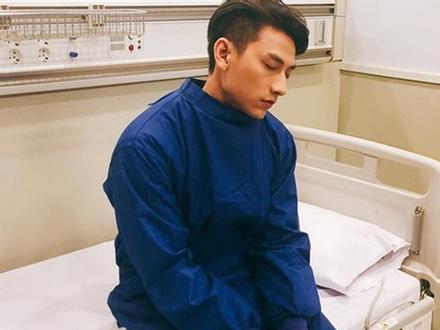 'Nam thần' Isaac bất ngờ phải nhập viện vì kiệt sức tại Hàn Quốc