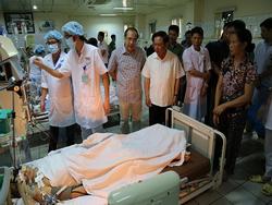 Vụ 8 người chạy thận tử vong: Cách chức giám đốc bệnh viện 1 năm