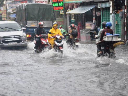 Dự báo thời tiết 28/8: Hai đầu đất nước mưa như trút