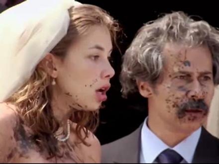 Clip hài: Đám cưới náo loạn bởi tay thợ ảnh 'người yêu cũ'