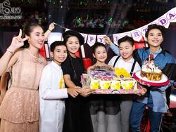 Vũ Cát Tường bất ngờ được tặng bánh sinh nhật trên sân khấu 'The Voice Kids'