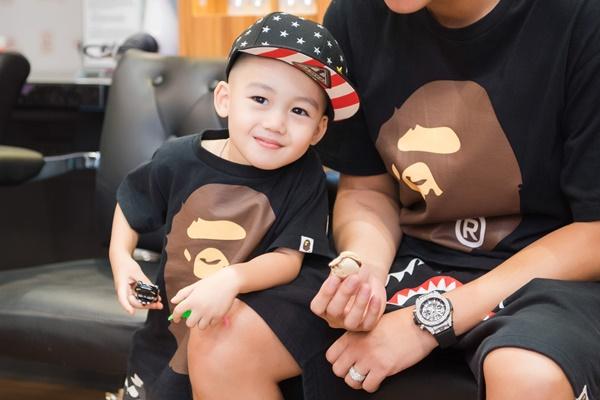 Quý tử triệu đô nhà Ngọc Thạch càng lớn càng giống bố-5