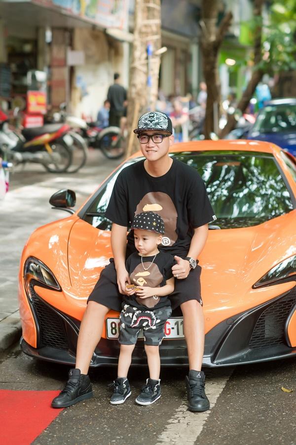 Quý tử triệu đô nhà Ngọc Thạch càng lớn càng giống bố-6