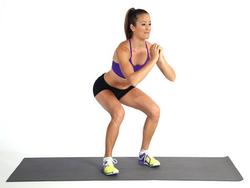 Squat thế nào cho vòng 3 căng mọng như trái táo?