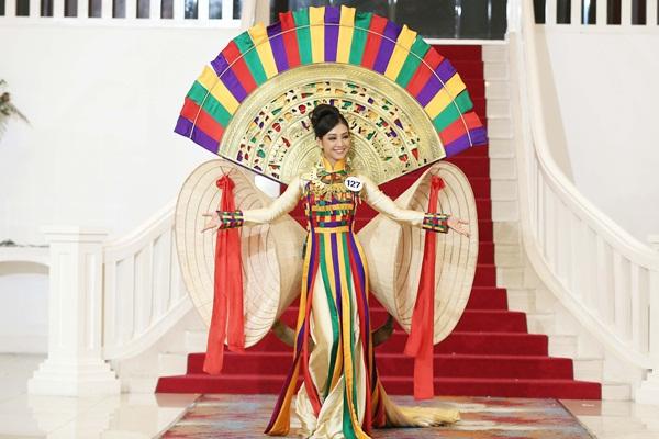 Vượt dàn chân dài đình đám, Vũ Tuyết Trang dẫn đầu thành tích tại Hoa hậu Hoàn vũ Việt Nam 2017-3