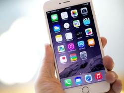 Apple xoa dịu người dùng iPhone cũ bằng chương trình thay pin giảm giá