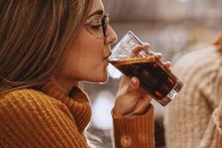 Phát hiện loại đồ uống làm tăng nguy cơ ung thư gan ở phụ nữ