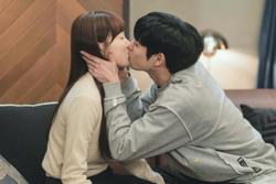 Kim Young Dae không chuẩn bị gì cho cảnh hôn Lee Sung Kyung
