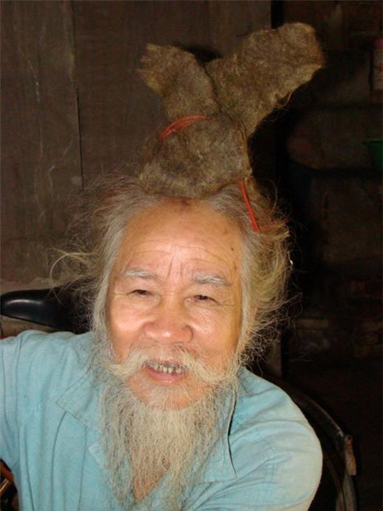 Những "dị nhân" Việt có mái tóc đặc biệt 2