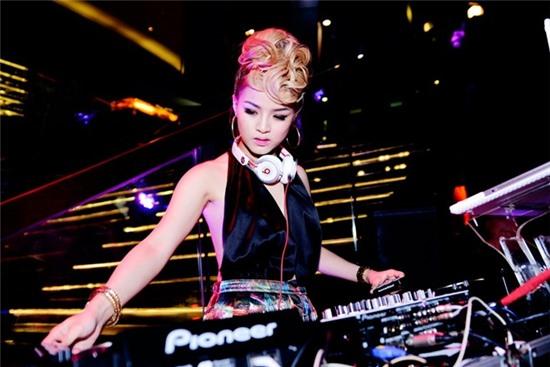 DJ Melo - cô gái đồng hành cùng Bảo Anh trong The Remix