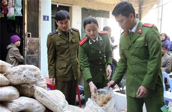 Trao đổi với Zing.vn, đại tá Phạm Văn Bình, trưởng phòng Phòng chống tội phạm trên lĩnh vực Y tế, vệ sinh an toàn thực phẩm cho biết