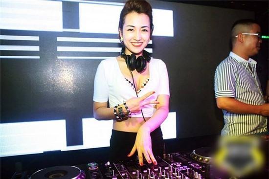 Trang Moon - nàng DJ xinh đẹp và quyến rũ của The Remix 1