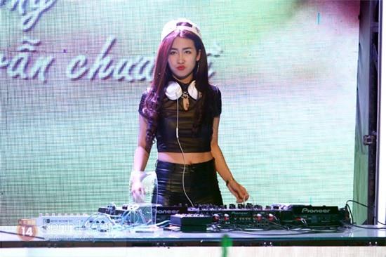Trang Moon - nàng DJ xinh đẹp và quyến rũ của The Remix 4