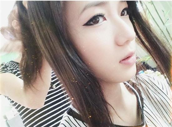 Những hình ảnh selfie nhận không ra hot girl Việt