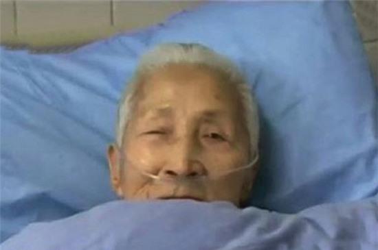 Cụ bà 94 tuổi người Trung Quốc chỉ nói tiếng Anh khi tỉnh dậy sau đột quỵ 1