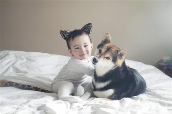 Tan chảy với hình ảnh đáng yêu của cậu bé gốc Nhật Bản bên cún cưng 12