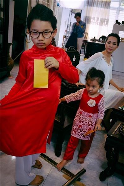 Ngắm các nhóc tì nhà sao Việt xúng xính diện áo dài đón Tết 20