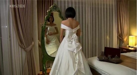 15 nhân vật nữ mặc váy cưới đẹp ngỡ ngàng trong phim Hàn 15