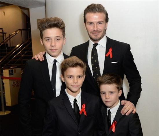 Beckham khiến con trai Romeo khóc sướt mướt vì "chơi đẹp" 1