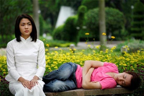 Thành công với vai chính trong phim Bỗng dưng muốn khóc (2008) giúp diễn viên gốc Tiền Giang trở thành ngọc nữ điện ảnh Việt.