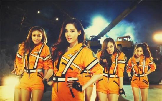Girls Generation Catch Me If You Can - Orange Jumpsuits