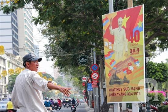 Sài Gòn rực rỡ cờ hoa mừng 40 năm ngày thống nhất đất nước_4