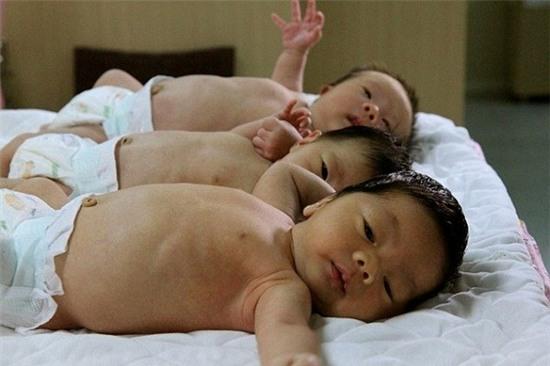 Trung Quốc: Bỏ 66 triệu thuê 'siêu bảo mẫu' trong một tháng ở cữ sau sinh