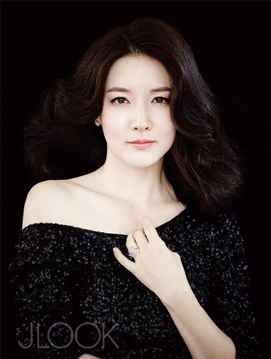 Lee-Young-Ae-5-4721-1438134268.jpg