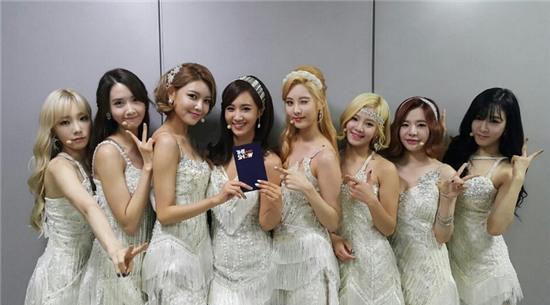 Girls’ Generation Takes 1st Win With “Lion Heart” on “The Show”